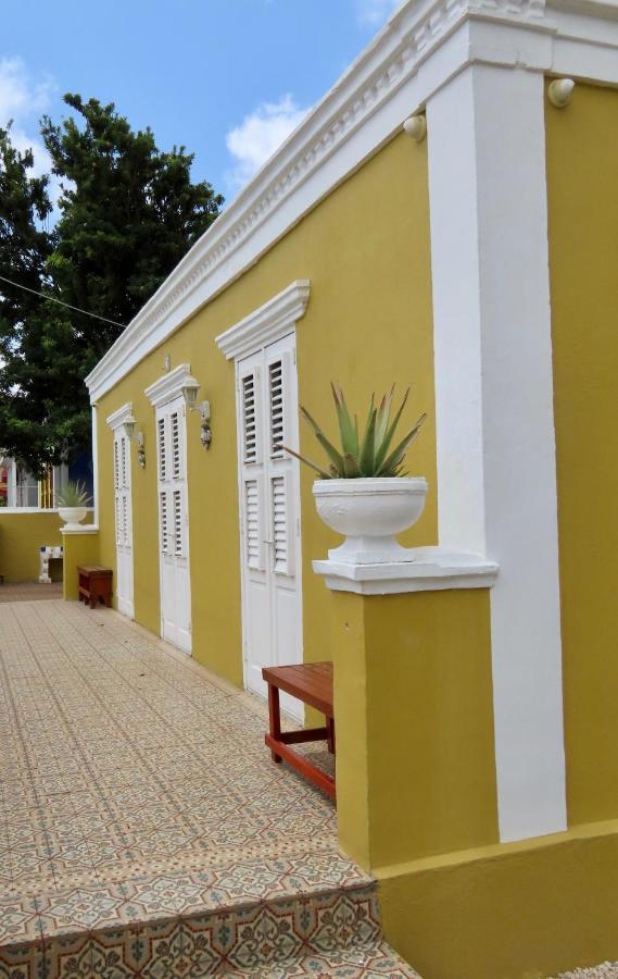 Historic Building The Palm Backyard Studio-Apartment Willemstad, Curacao Feel Home Away From Home Kültér fotó