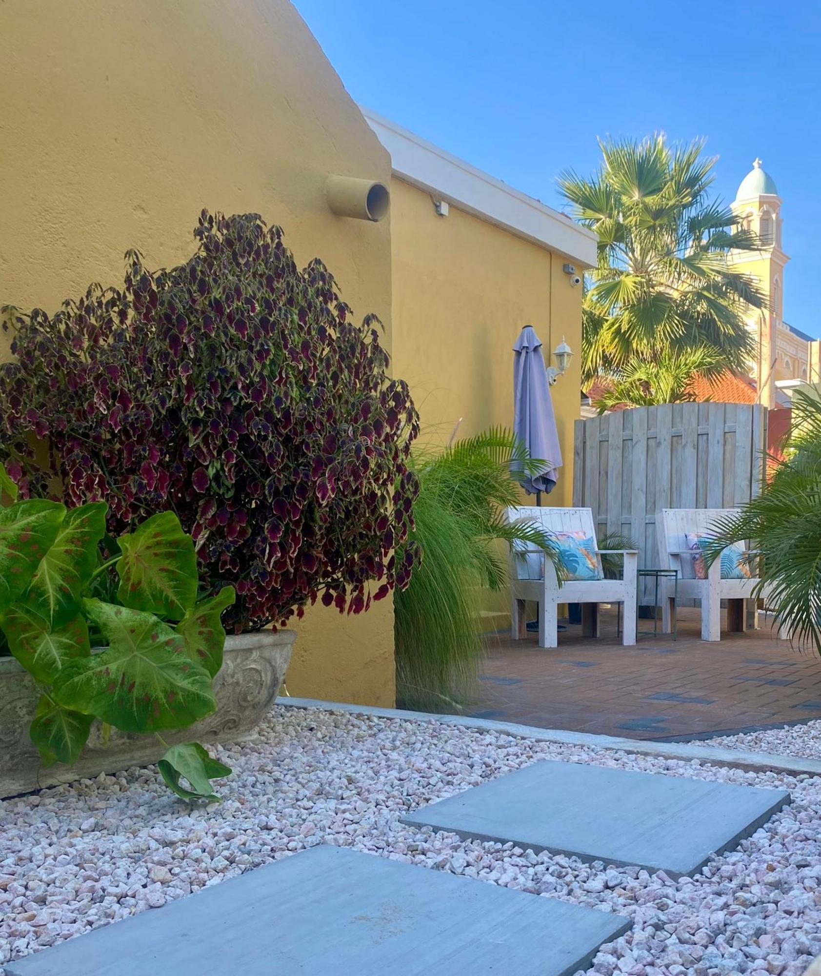 Historic Building The Palm Backyard Studio-Apartment Willemstad, Curacao Feel Home Away From Home Kültér fotó